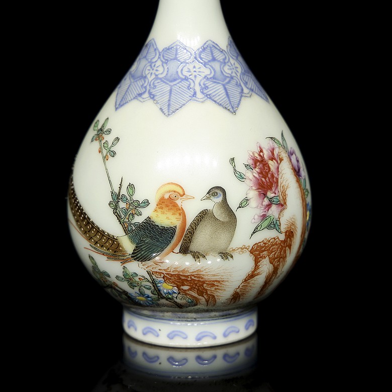 Small porcelain vase ‘Pheasants’, Yongzheng mark - 8