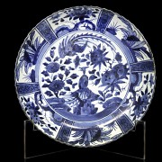 Porcelain dish, blue and white, Arita, 19th century