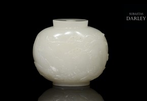 White jade snuff bottle, Qing dynasty