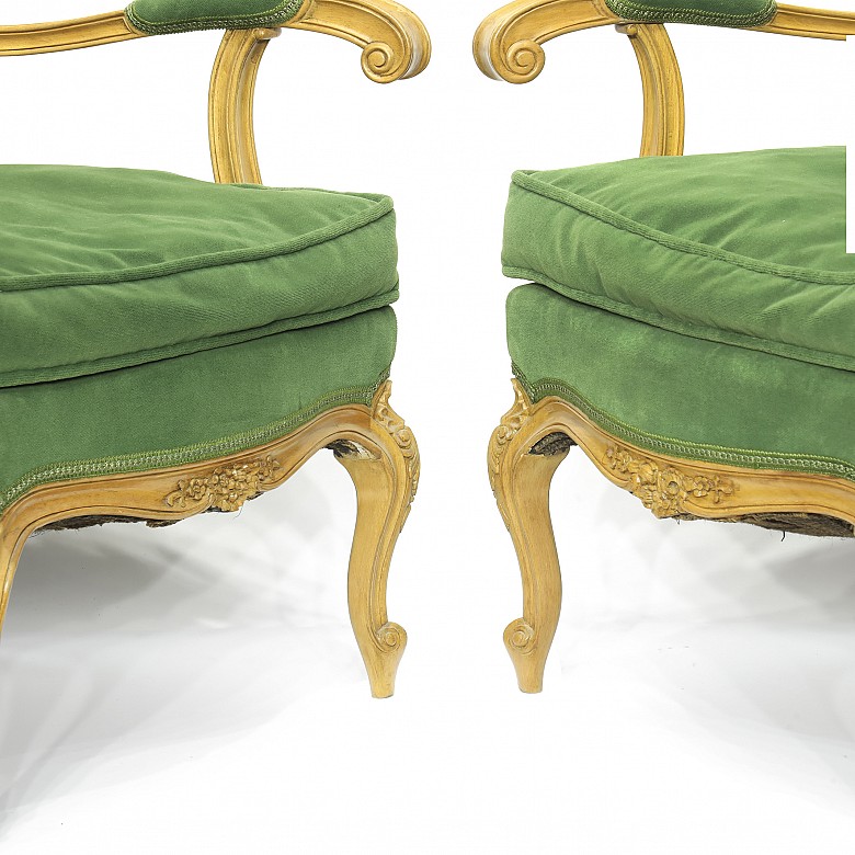 Seating furniture group upholstered in green velvet, 20th Century