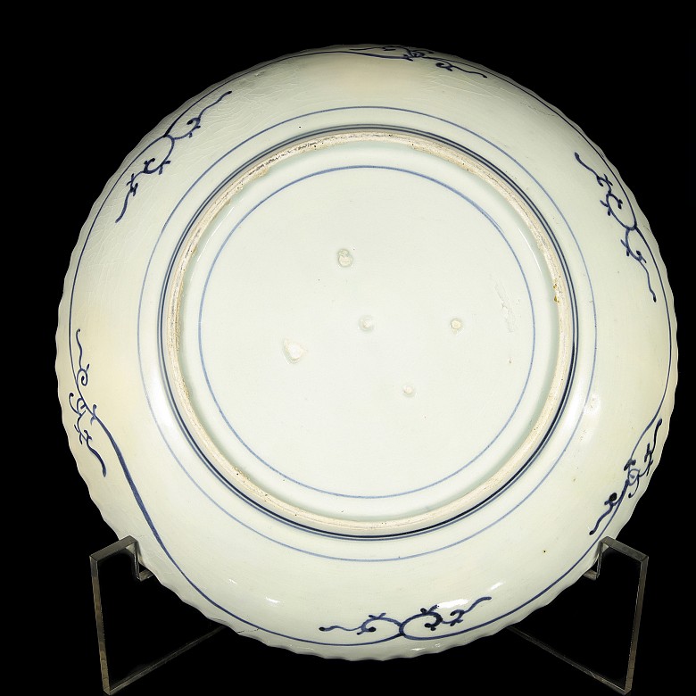 Porcelain dish, blue and white, Arita, 19th century