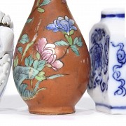 Lot of small objects of Chinese porcelain, 20th century.