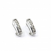 Earrings in 18k white gold and diamonds.