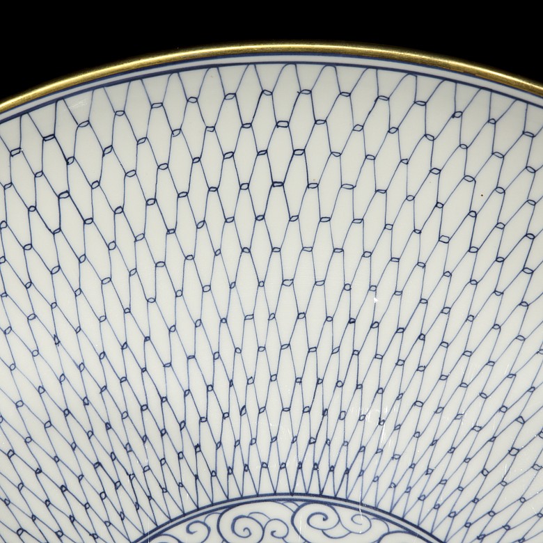 Blue and white enamelled porcelain dish, 20th century