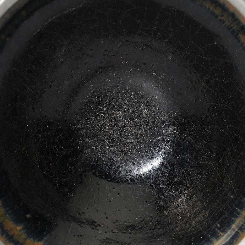 Glazed ware bowl with a silver rim, Song dynasty