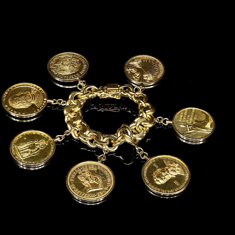 Gold bracelet with seven coins