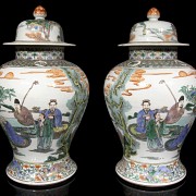 Pair of tibors, famille verte ‘Scene in the garden’, 20th century