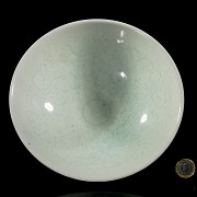 Glazed porcelain ‘Phoenix and Peony’ bowl, Song dynasty