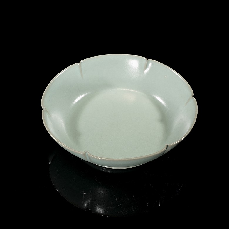 Small ‘Ruyao’ celadon-glazed ware dish, Qing dynasty