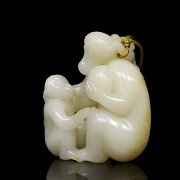 White jade figure 'monkeys', Qing dynasty, Qianlong