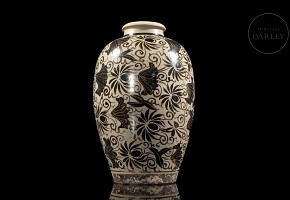 Glazed ware vase ‘Lotuses’, Song dynasty