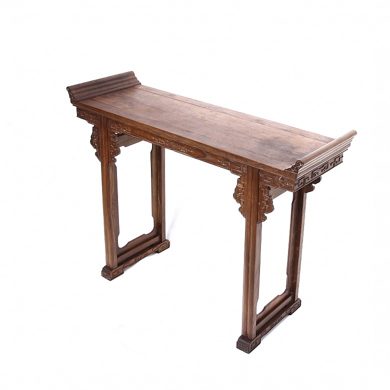 A Chinese wood altar table (坛台), 20th century