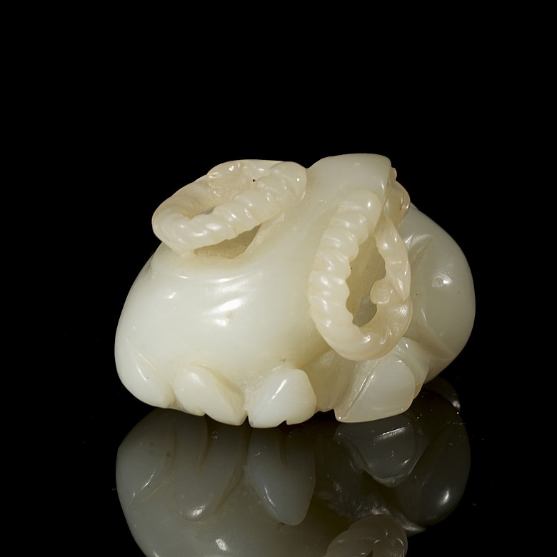 Carved jade figurine ‘Ram’, Qing dynasty