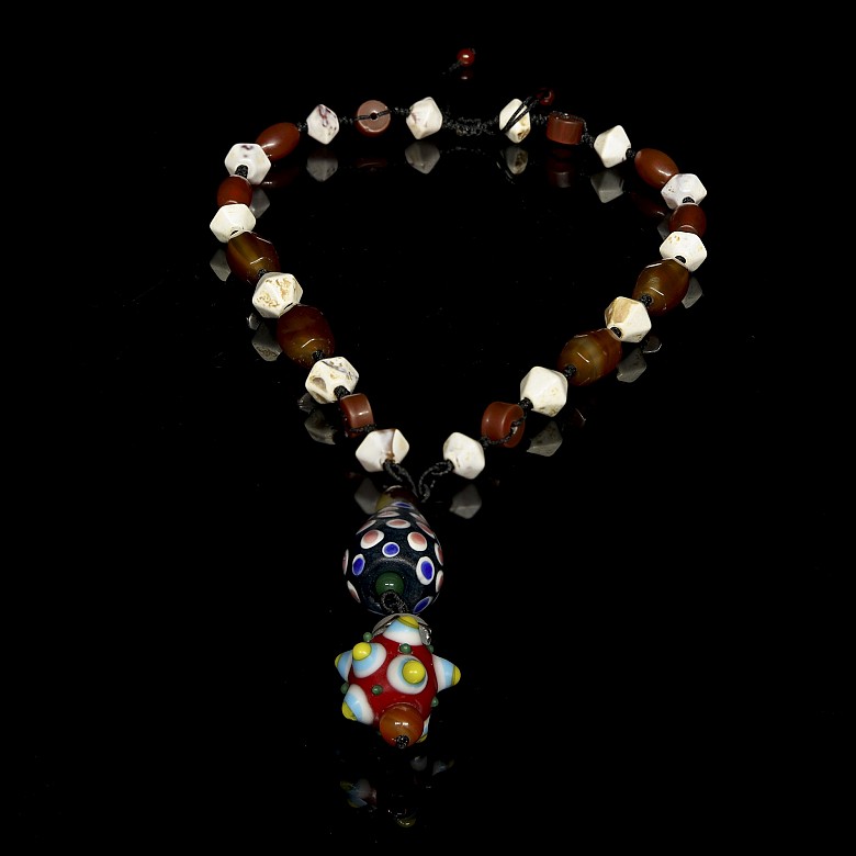 Liuli and agate bead necklace, 20th century