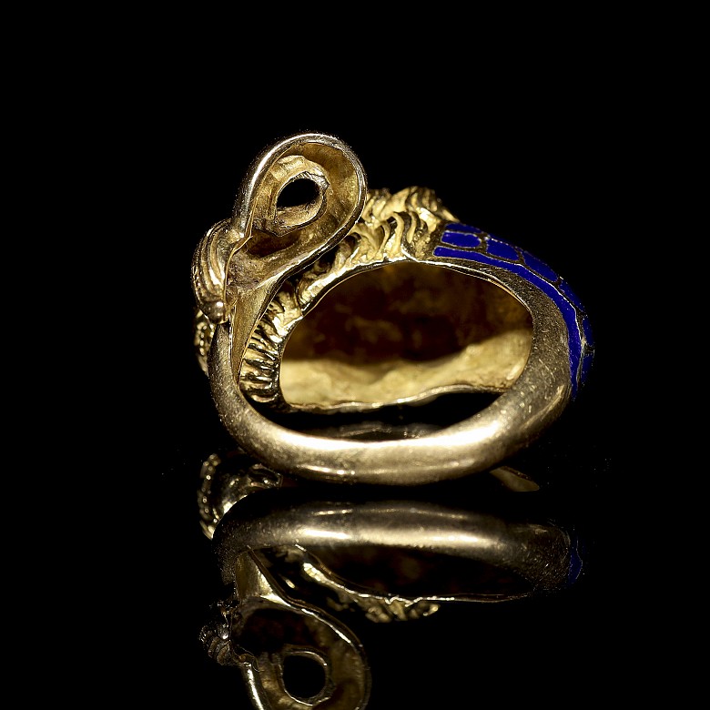 Yellow gold ring ‘Lion's head’