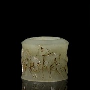 Jade ring with horses, Ming-Qing dynasty