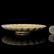 Glazed ceramic ‘Flower’ dish, Qing dynasty