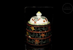 Wooden and porcelain box, Qing dynasty