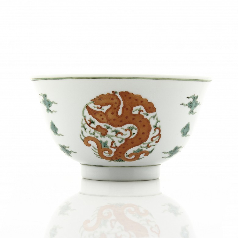 Porcelain bowl with Dragons and Bats, Kangxi seal mark.