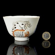 Porcelain cup, Famille Rose ‘Stories’, Qing dynasty