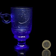 Blue glass cup, Han Dynasty (206 b.C - 220 a.C)