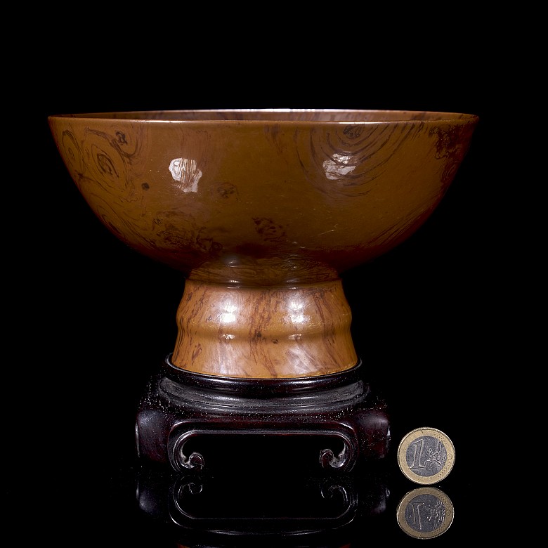 Pequeña copa de cerámica esmaltada, dinastía Qing