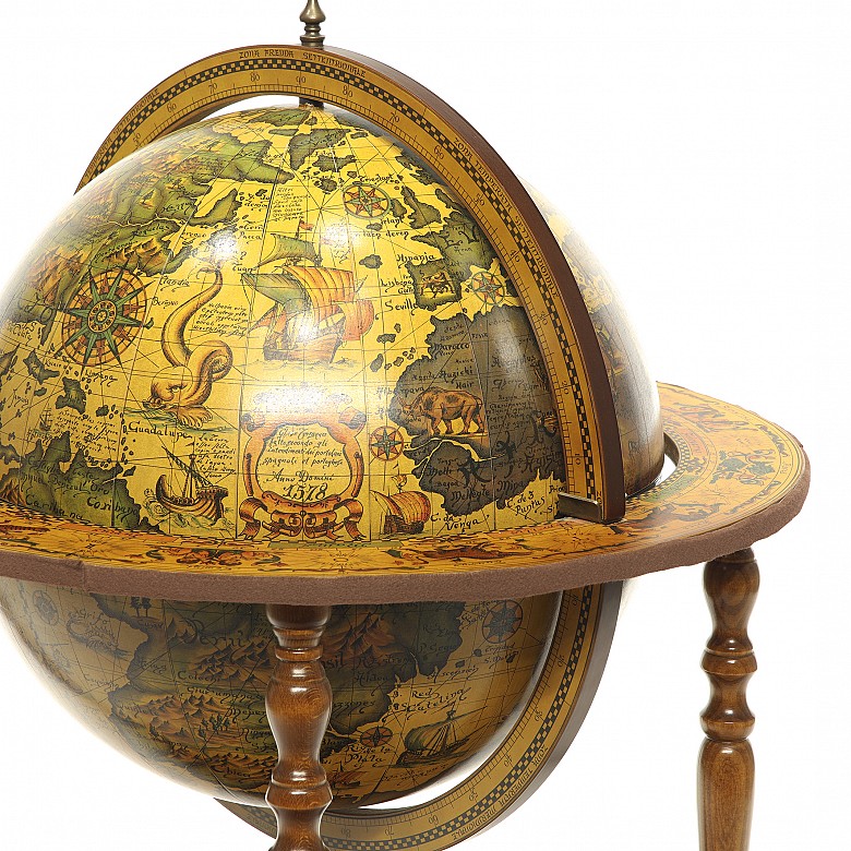 Bar cabinet ‘Globe of the Earth’, 20th century