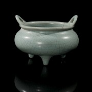 Celadon-glazed ceramic tripod censer, Song dynasty