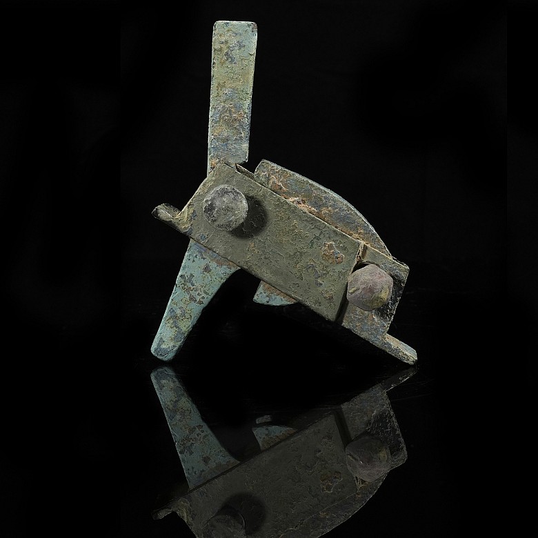 Bronze crossbow mechanism, Han dynasty