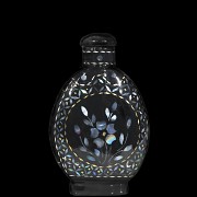 Black lacquered snuff bottle, 19th - 20th century