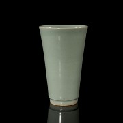 Glazed ceramic vase, Song style