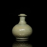 Small celadon-glazed ceramic jug, Song style - 2