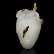 Agate snuff bottle 'Longevity', Qing dynasty, Qianlong