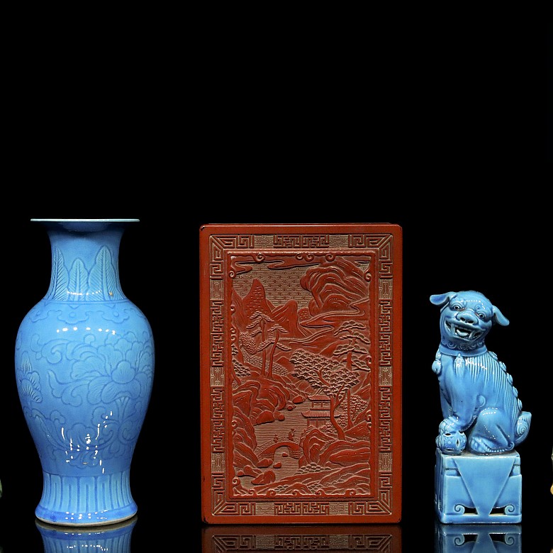 Set of decorative objects, Asia, 20th century