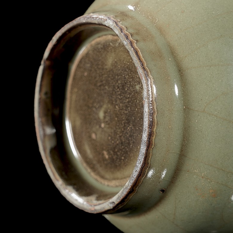 Glazed ceramic vase, Five Dynasties