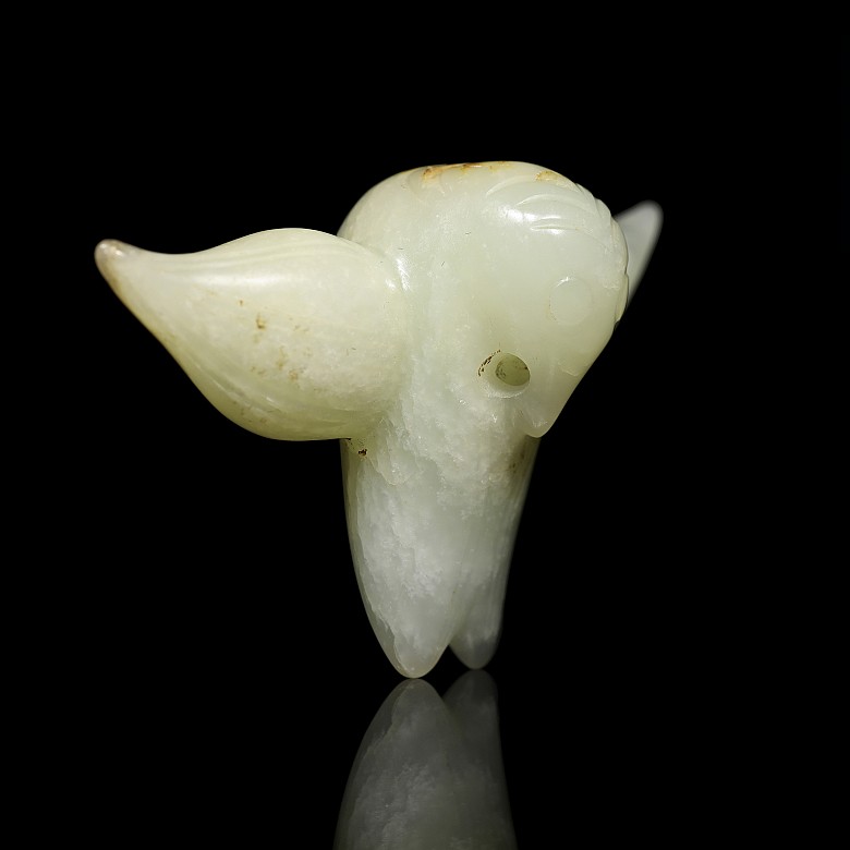 Carved jade bird figurine, Western Zhou dynasty