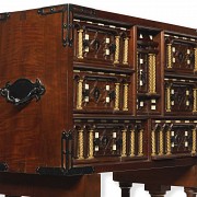 Spanish chest with bone marquetry, 20th century - 4