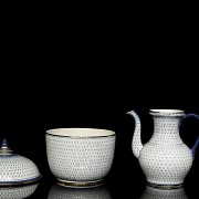 Porcelain teapot and bowl set, 20th century - 1