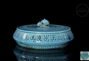 Blue glass-ceramic ‘Gourds’ box, Qing dynasty, with Daoguang seal