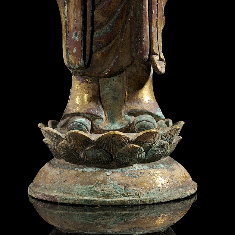 Gilded bronze ‘Buddha’ figure, Liao style