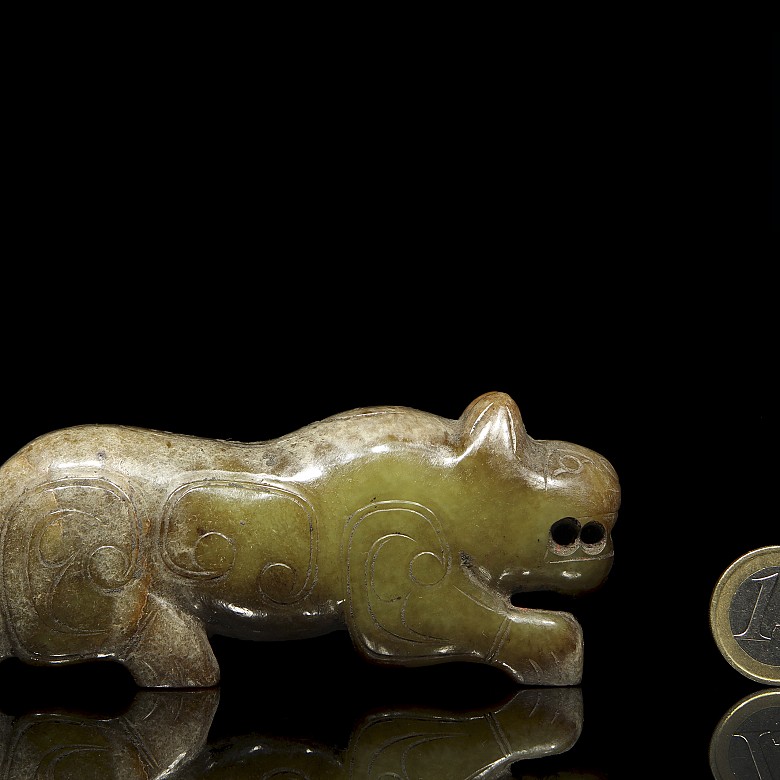 Jade ‘Beast’ figurine, Western Zhou dynasty