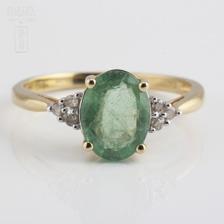 Ring emerald  1.78cts and diamond 18k yellow gold