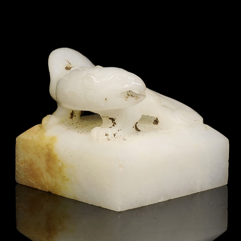 White jade seal ‘Mythical Beast’, Western Han dynasty