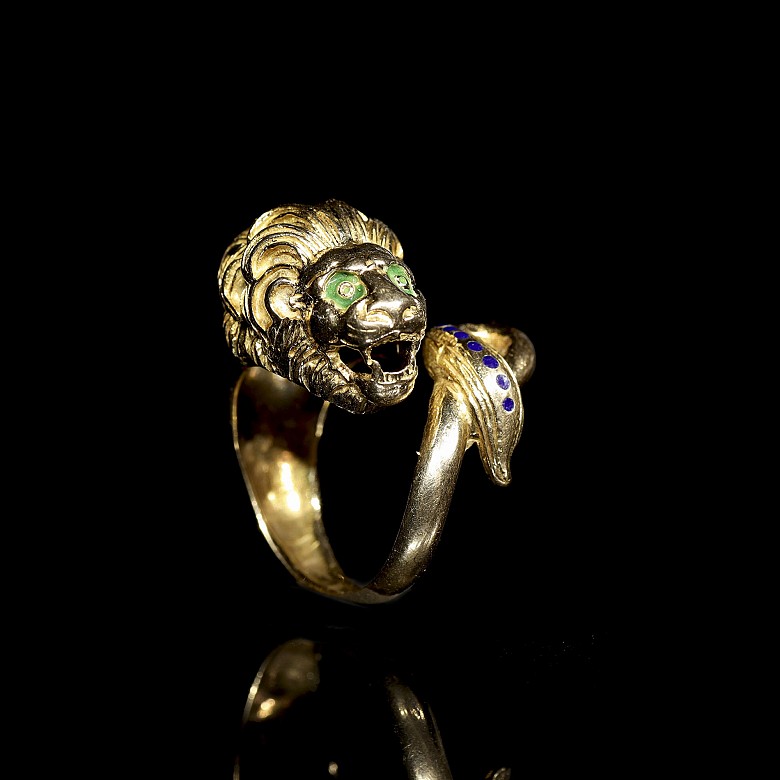 Yellow gold ring ‘Lion's head’