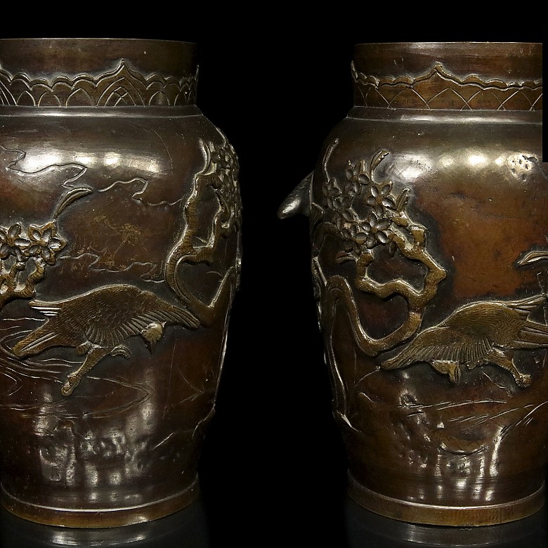 Pair of Japanese vases, 20th century