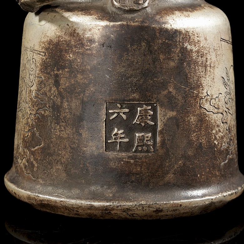 Small silver teapot ‘Lady and Child’, Qing dynasty