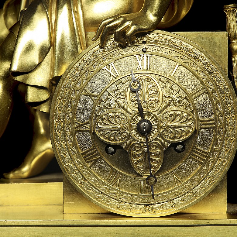 Reloj dorado de sobremesa Imperio, Francia, s.XIX