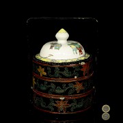 Wooden and porcelain box, Qing dynasty