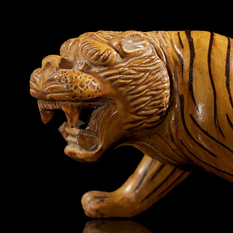 Glazed ceramic ‘Tiger’ figure, Qing dynasty