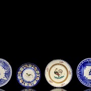 Four decorative Manises pottery plates, 20th century - 8